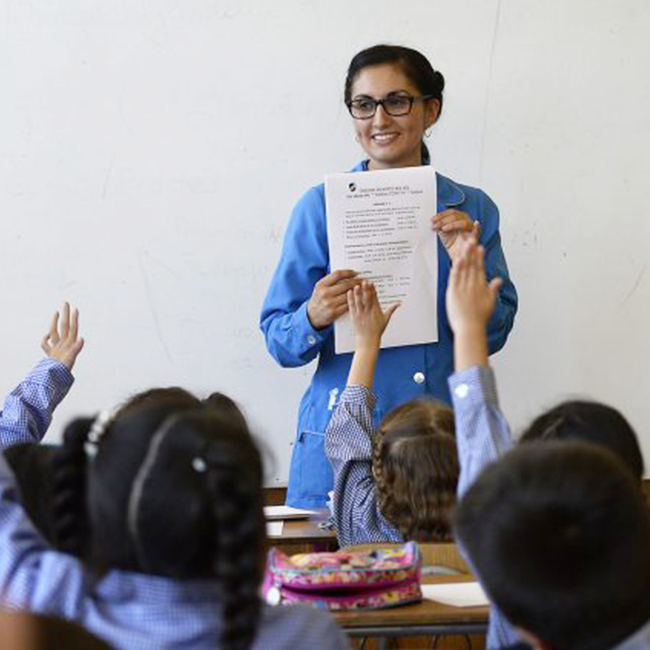becas para docentes peruanos